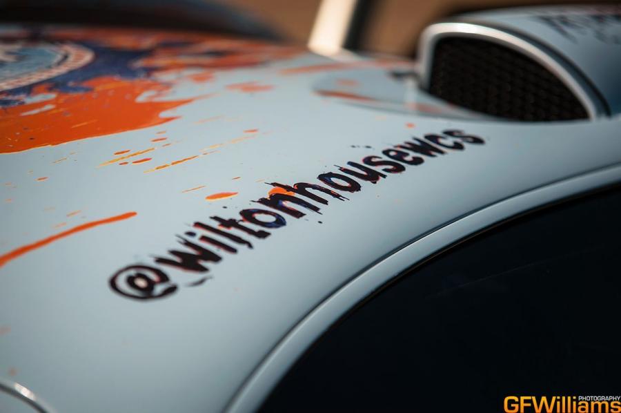  Bugatti Veyron 16.4 Art Car 2012 года  (фото 10 из 14)